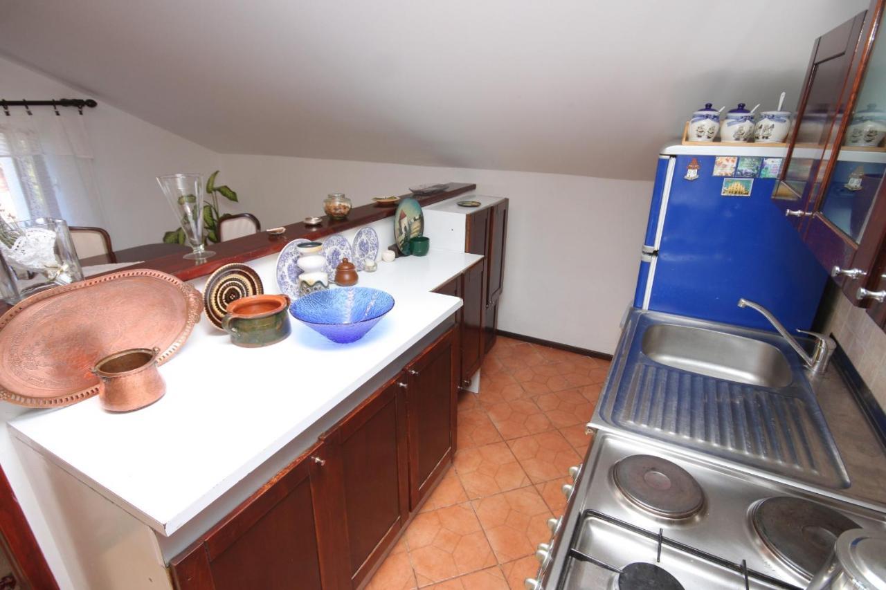 Apartments And Rooms With Parking Space Cunski, Losinj - 2498 Dış mekan fotoğraf